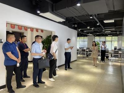 無紡布行業(yè)精英齊聚衛(wèi)多多，共商云工廠合作新藍(lán)圖，助力個(gè)人互聯(lián)網(wǎng)服務(wù)升級